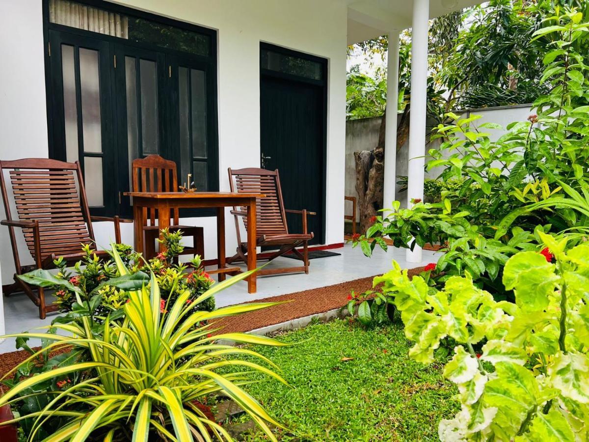 Rekawa Turtle Gate Hotel Tangalle Dış mekan fotoğraf