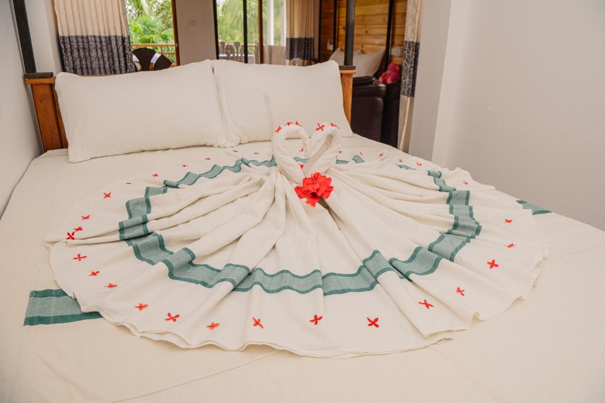 Rekawa Turtle Gate Hotel Tangalle Dış mekan fotoğraf